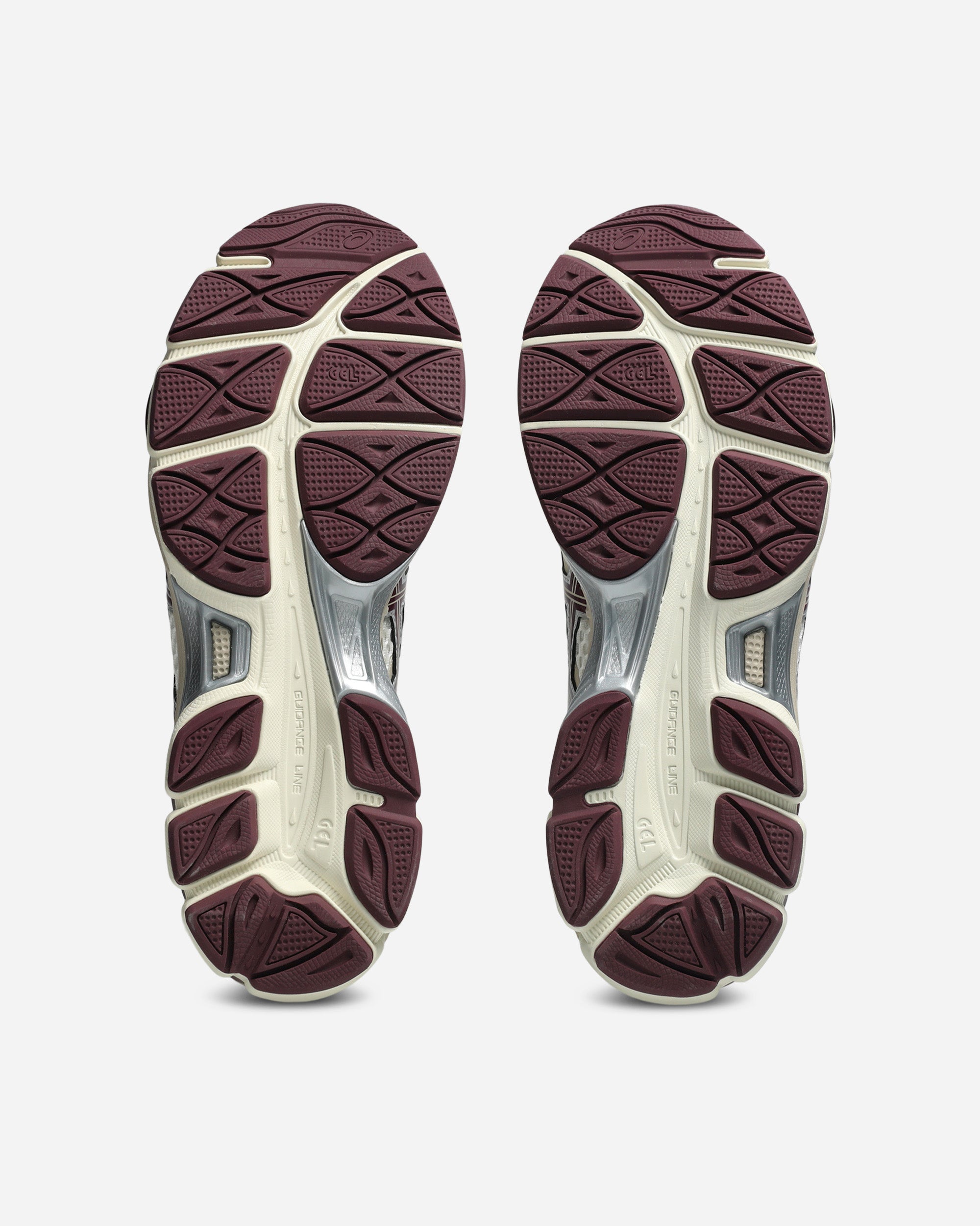 ASICS SportStyle GEL-Cumulus 16 CREAM/BENIIMO PURPLE 1203A733-104