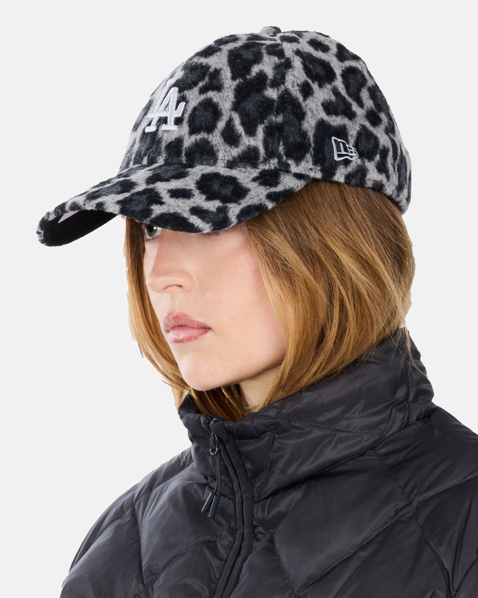 New Era Female Cosy Animal 9FORTY® DGRBLK 60691313