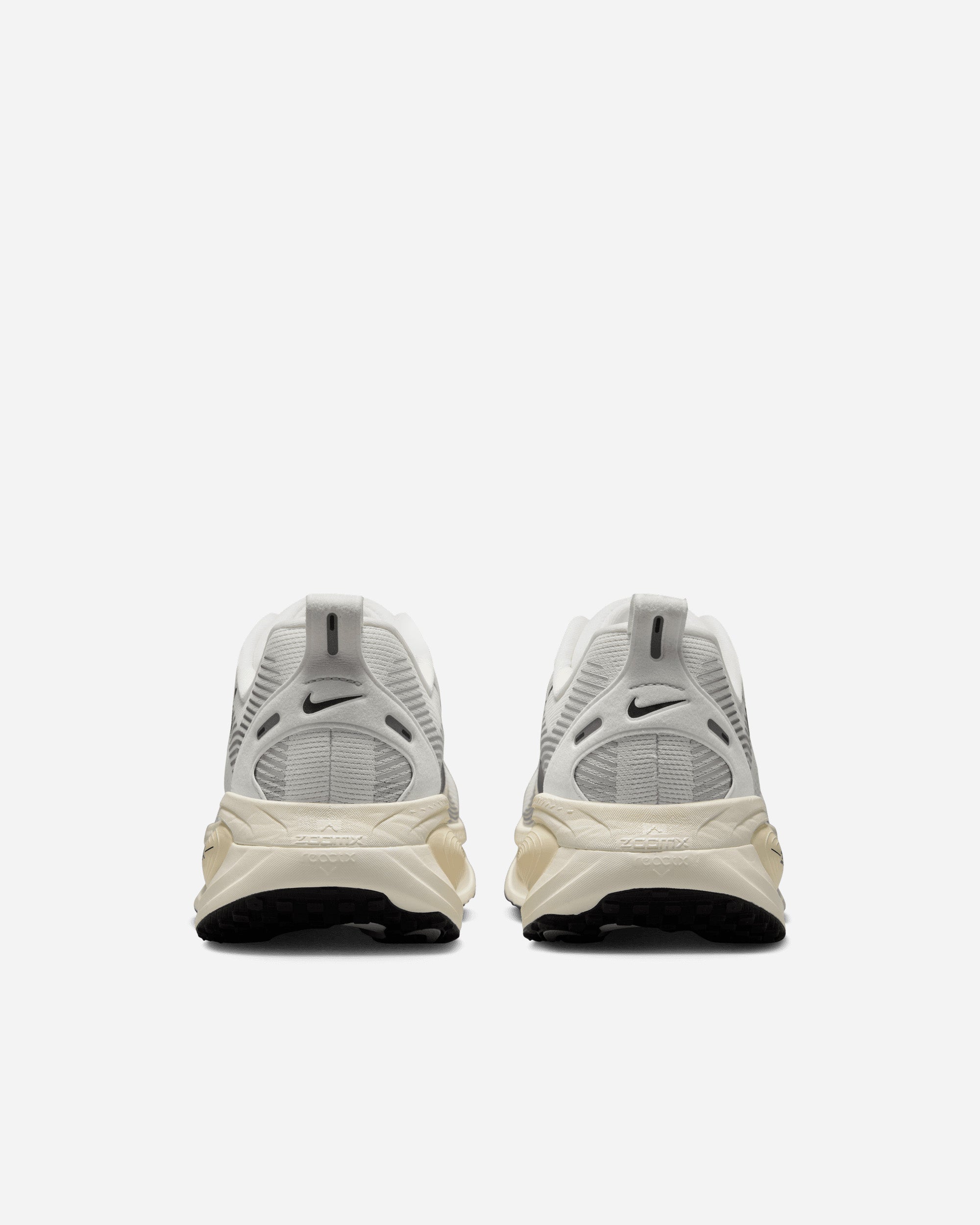 Nike Vomero 18 SUMMIT WHITE/BLACK HM6803-101