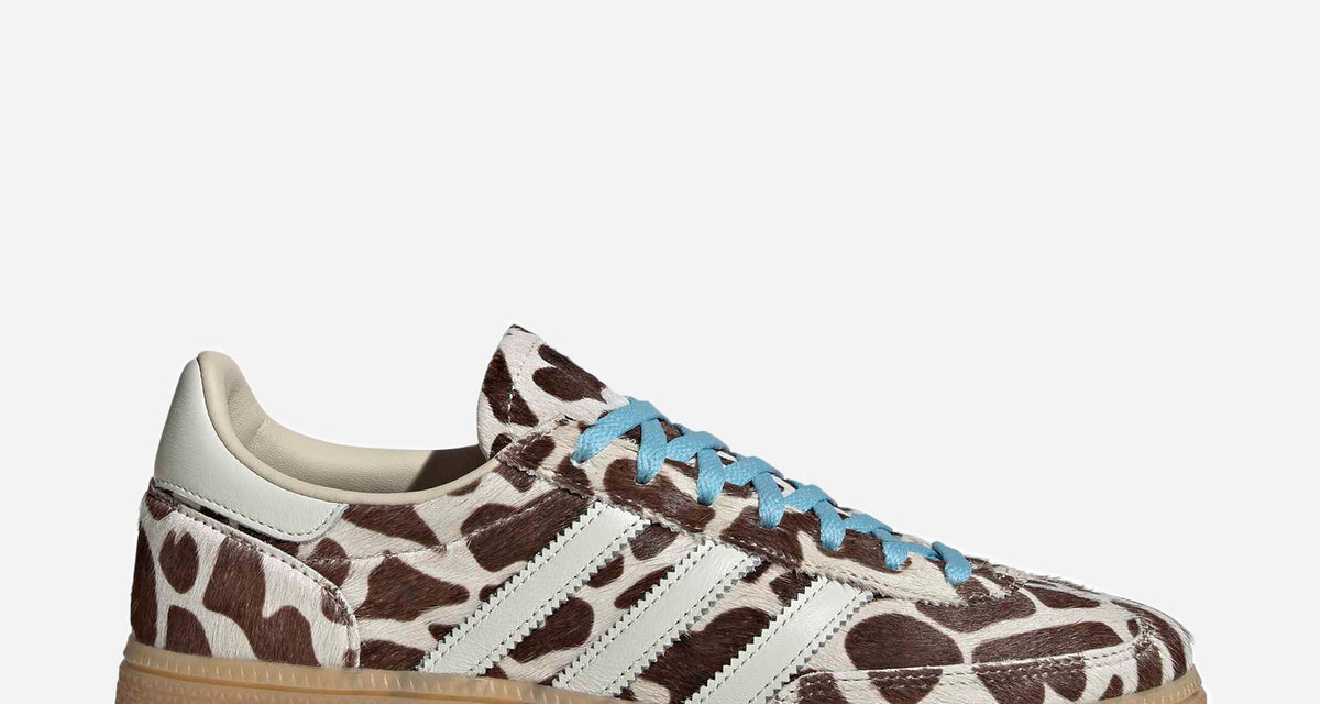 adidas gazelle silver green womens adidas Originals Handball Spezial CRLI/IVORY/ICEBLU KI6677