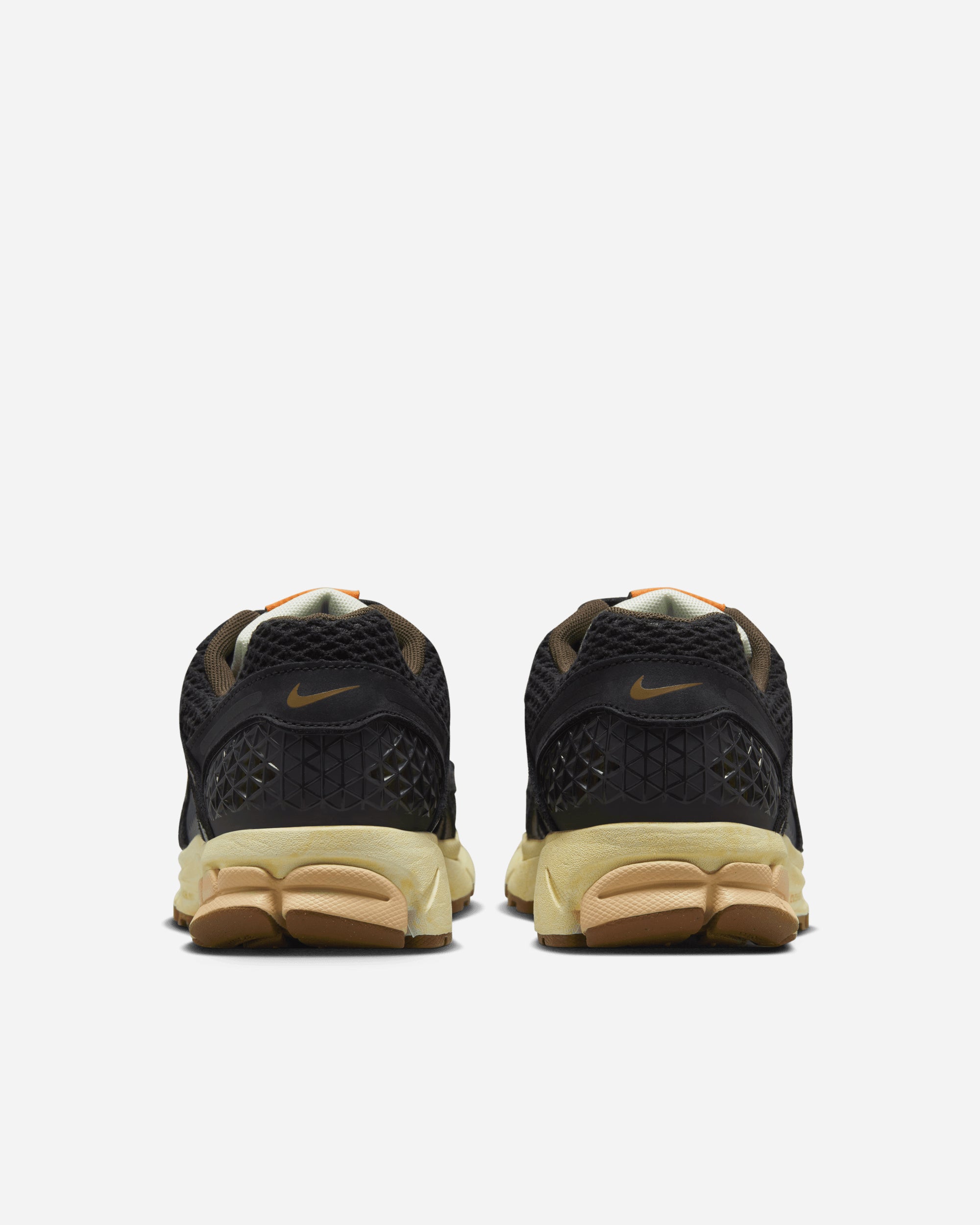 Nike Zoom Vomero 5 BLACK/BLACK-SESAME-COCONUT  FD0533-010