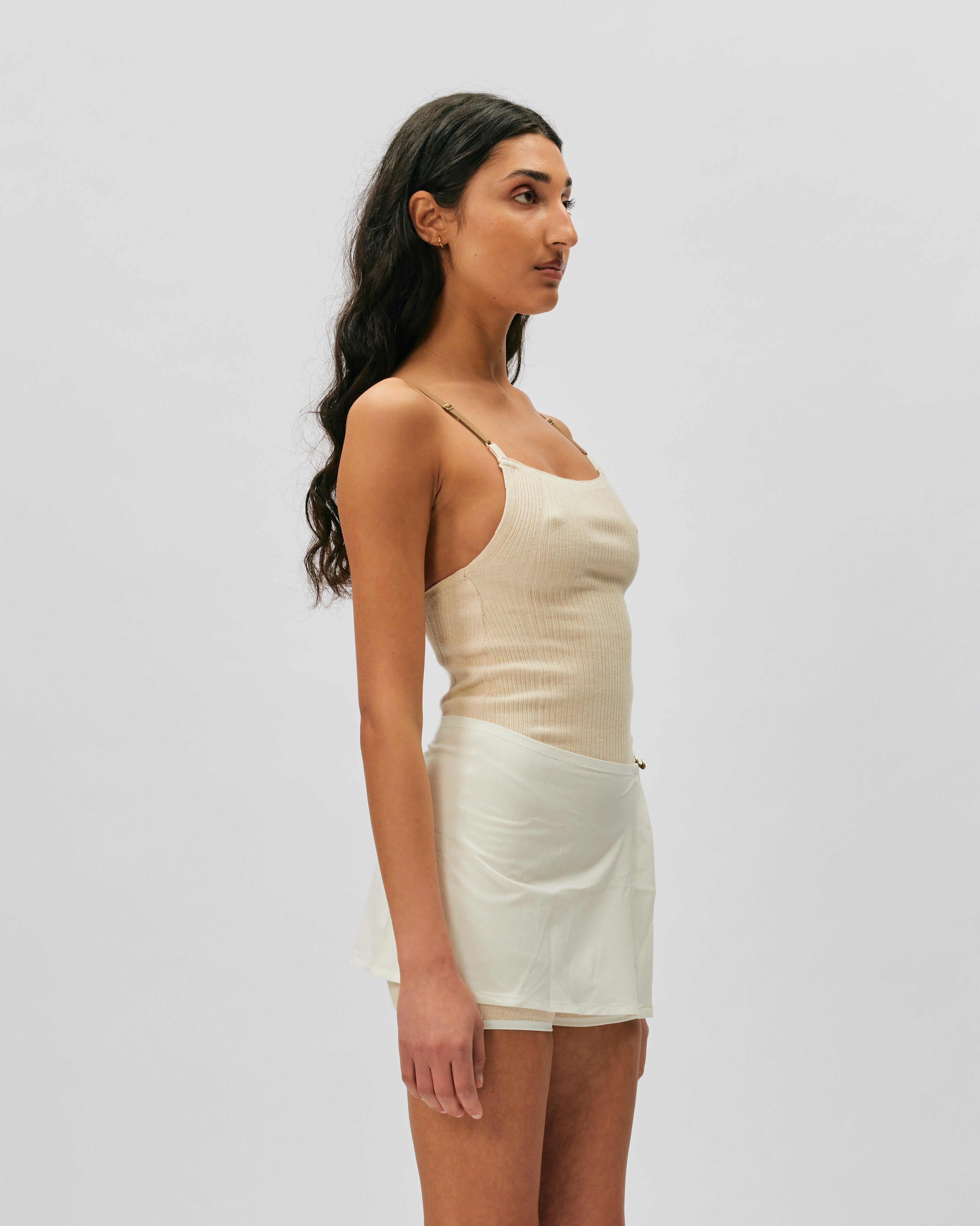 Nike Bodysuit Shorts côtelés Nike x JACQUEMUS PEARL WHITE/SAIL DN3234-221