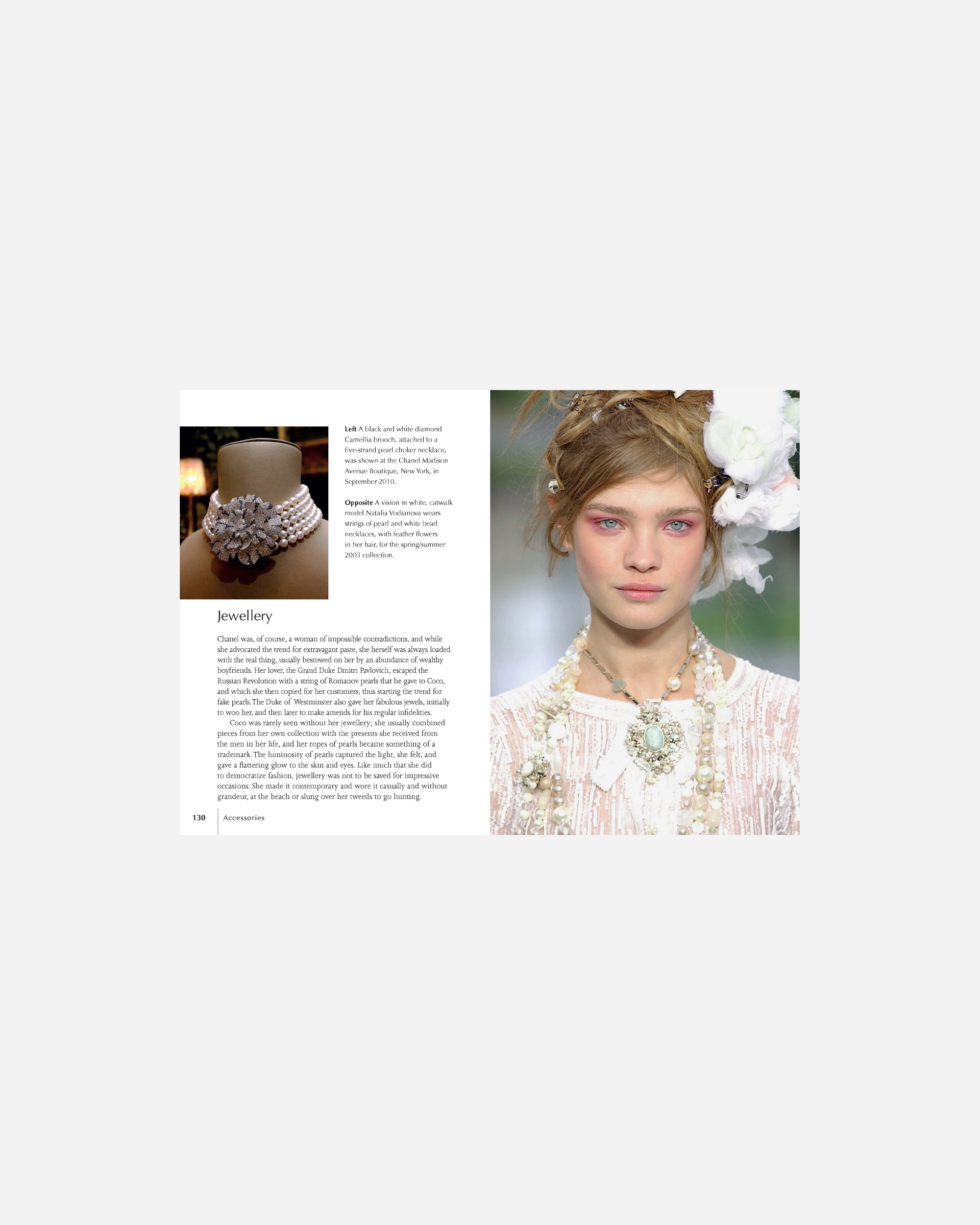 Welbeck Publishing Little Book of Chanel Black CB1000