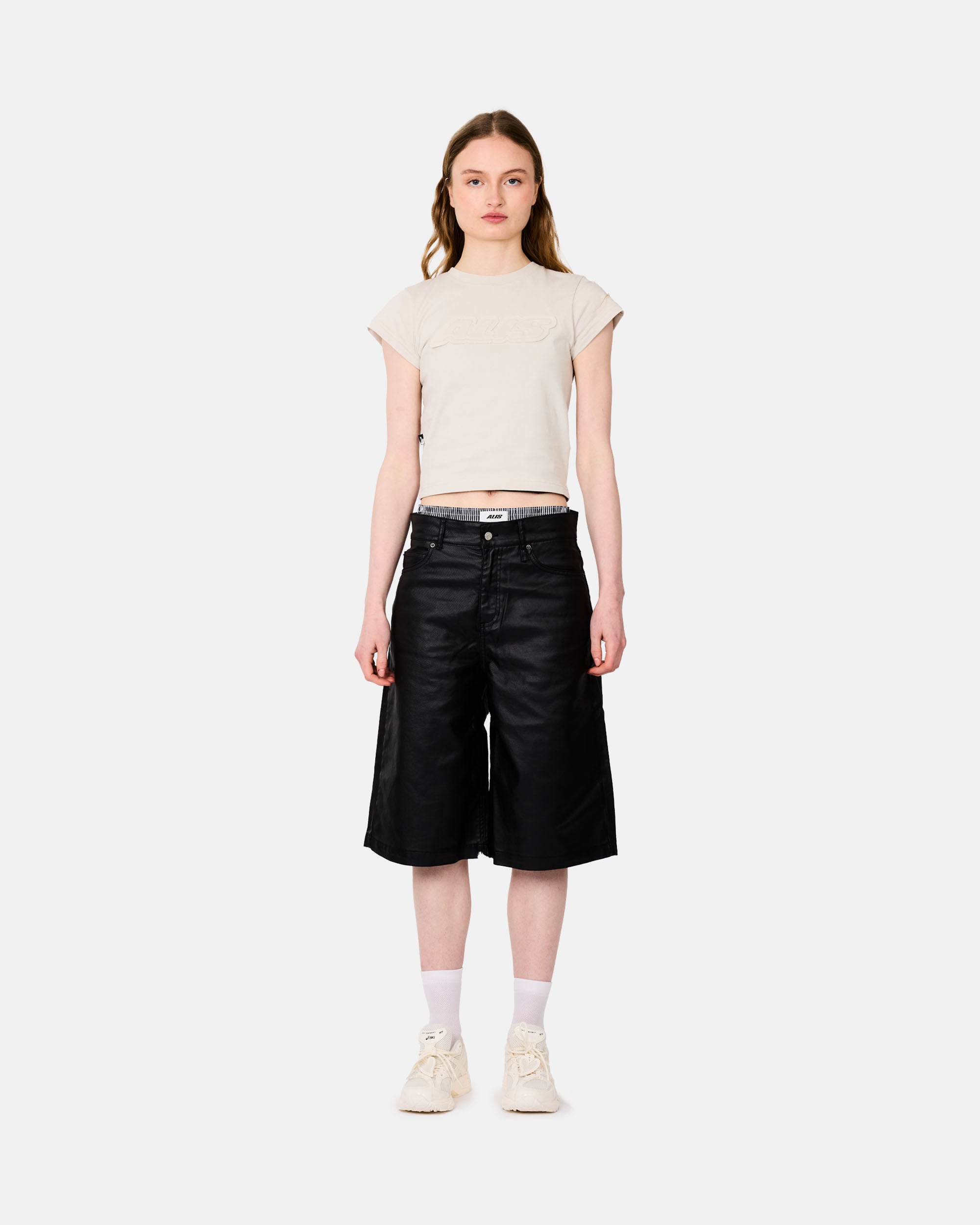 ALIS Chaz Wide Fit Denim Shorts Glossy Black 39-09