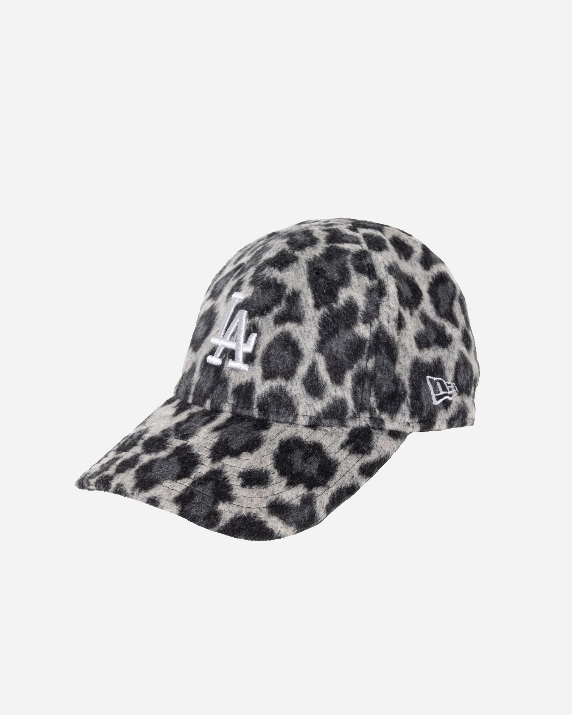 New Era Female Cosy Animal 9FORTY® DGRBLK 60691313