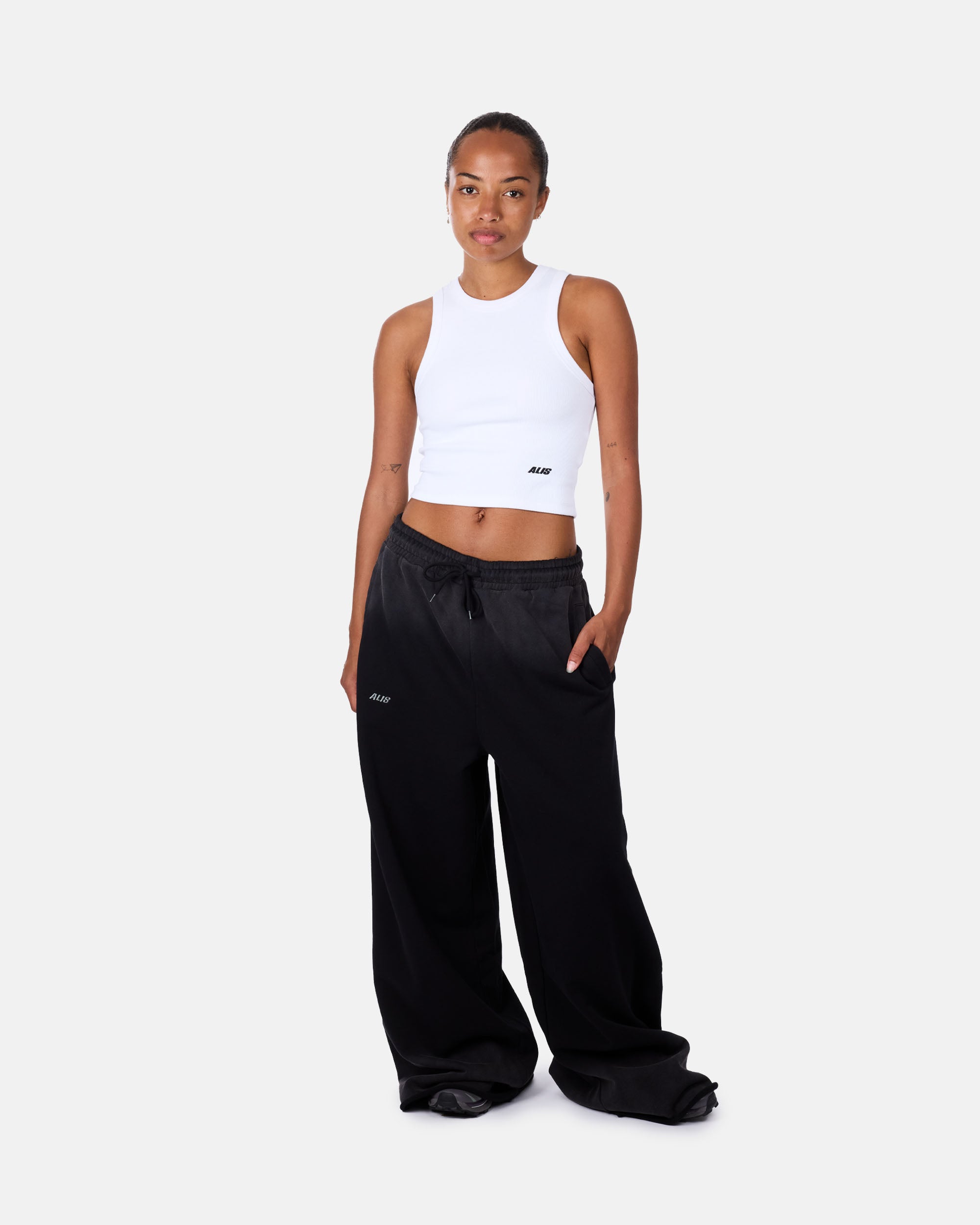 ALIS Alas Wide Loose Sweat Pants Faded Black 78-10