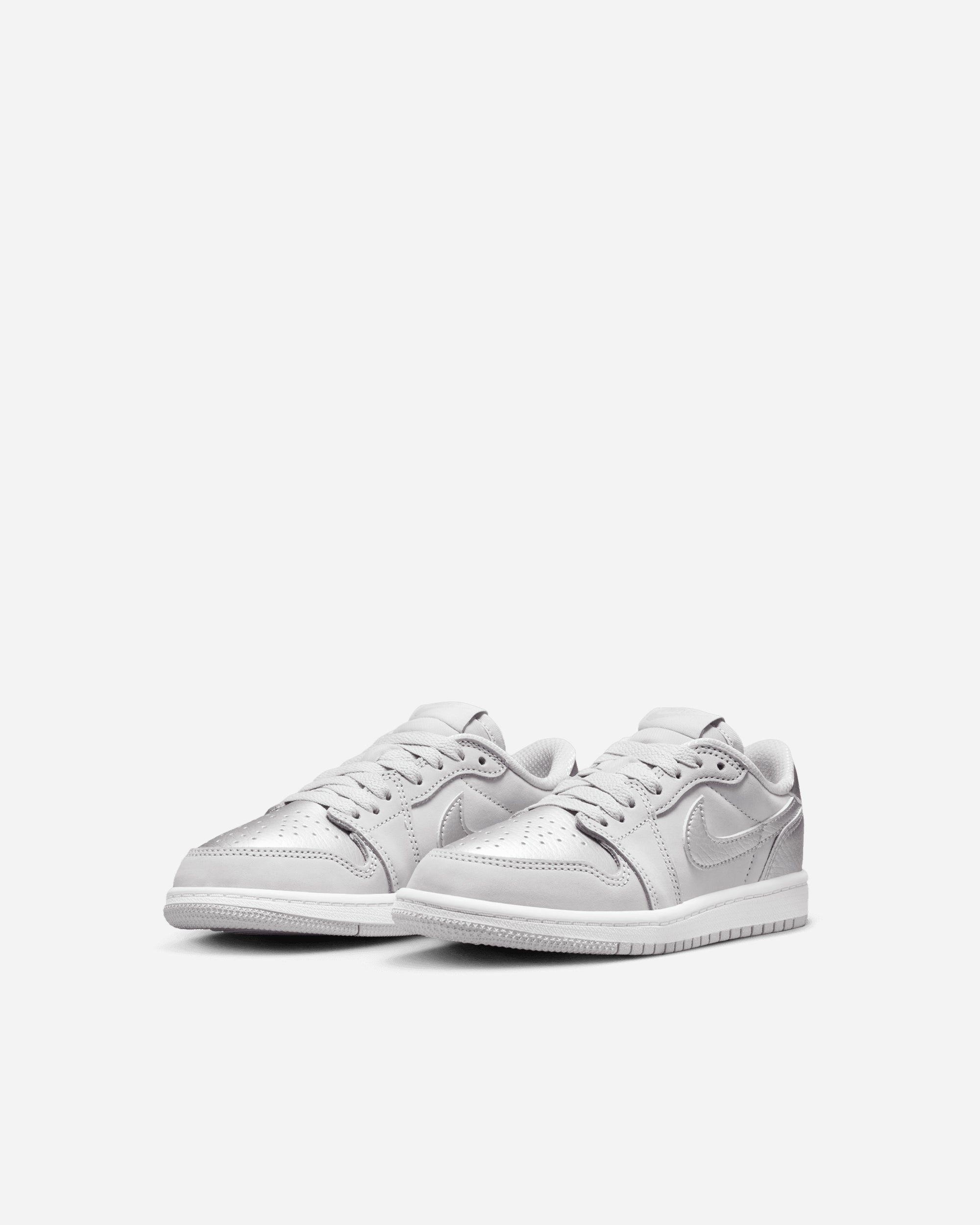 Jordan Brand Jordan 1 Retro Low 'Metallic Silver' (Preschool) NEUTRAL GREY/SILVER-WHITE FQ5436-002