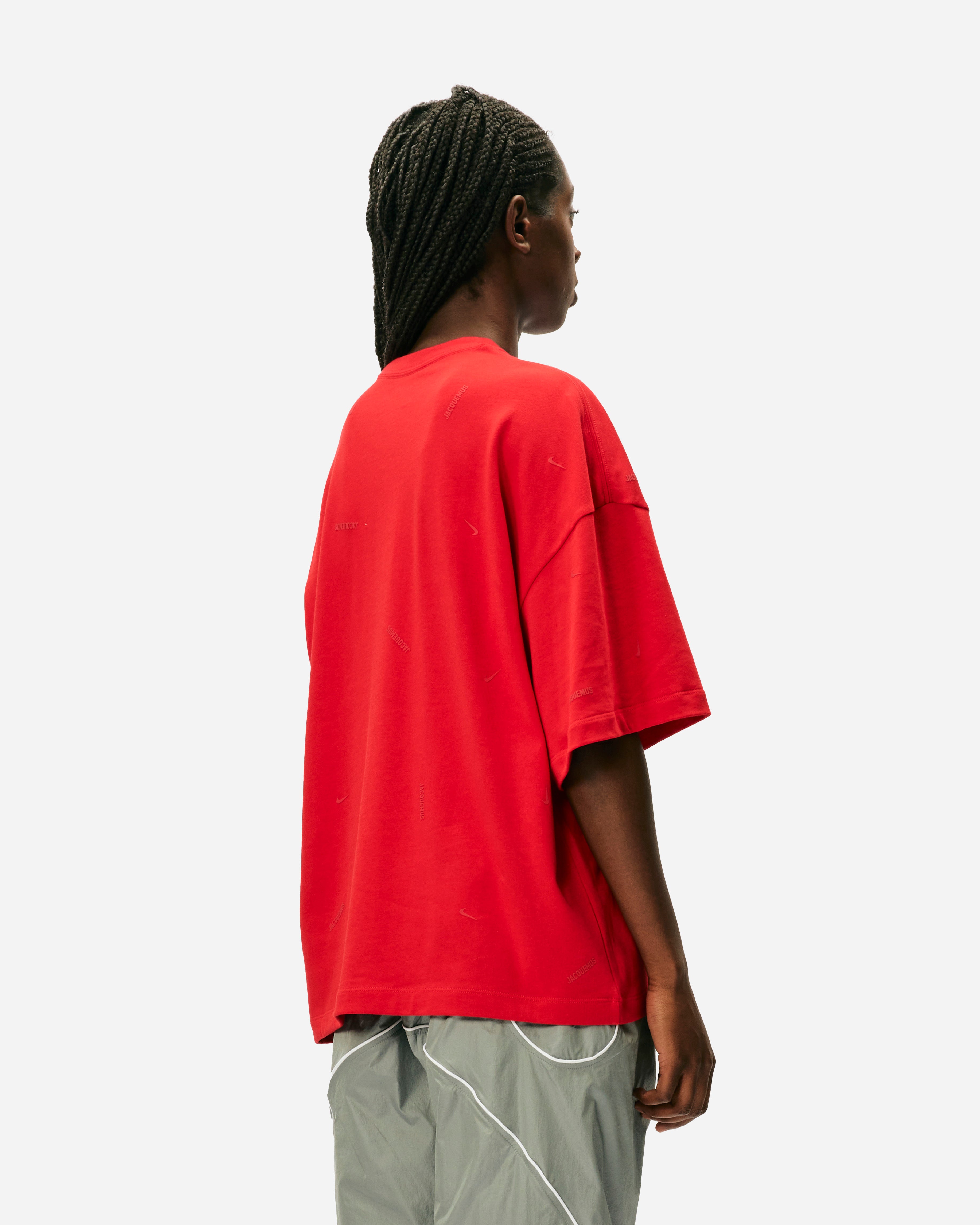 NIKE QS/TZ Nike x JACQUEMUS SS Tee UNIVERSITY RED HF7111-611