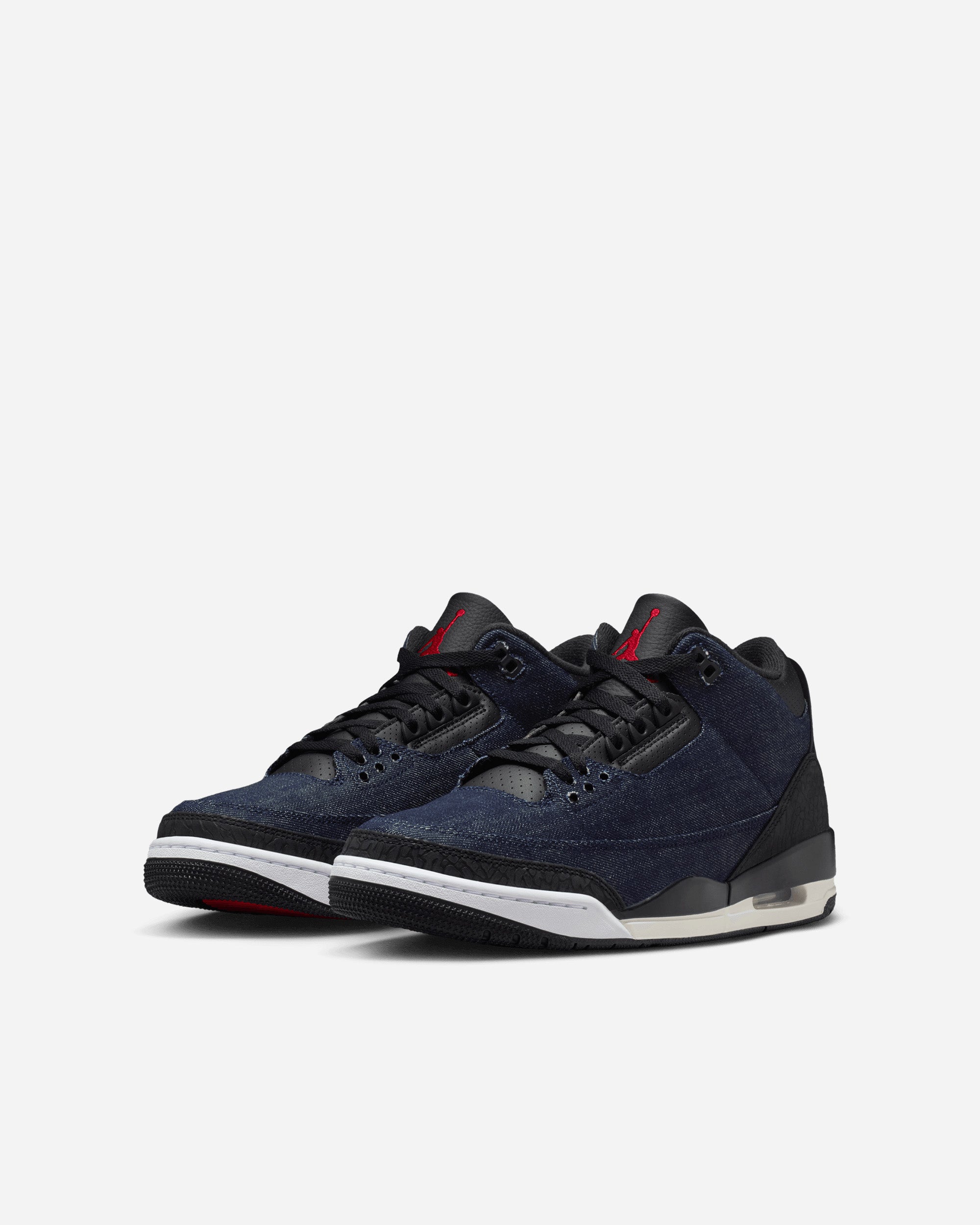 Jordan Brand Air Jordan 3 x Levi's® "Indigo and Gym Red" DENIM/BLACK IH7959-400