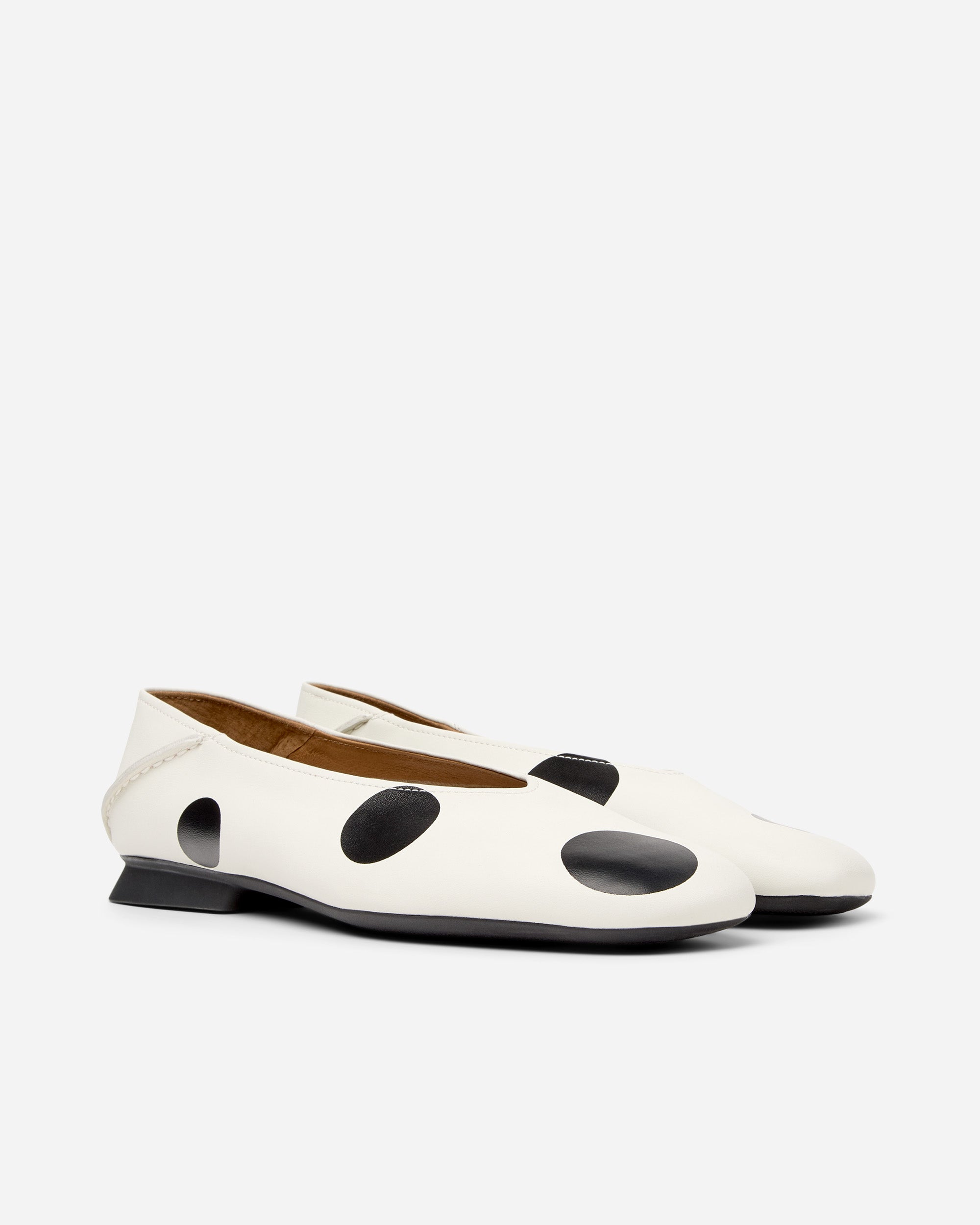 camper casi myra Women's Twins Leather Ballerina - White Natural Wallmount Our feminine Casi Myra Color:Wedgewood Wohnmobile | VW Campervan