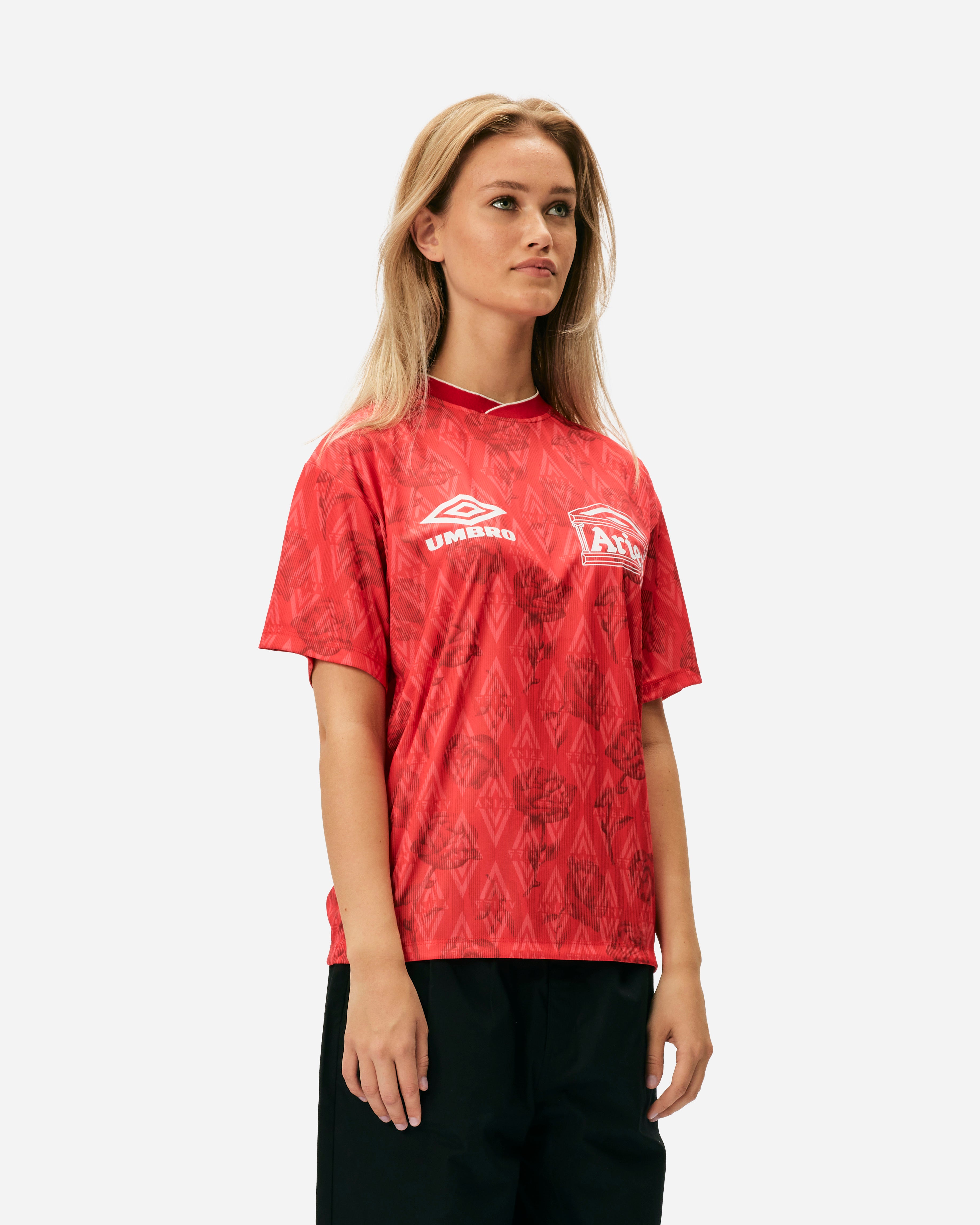 ARIES ARIES x Umbro Red Roses T-Shirt Fußballtrikot Red  UM6000203-RED