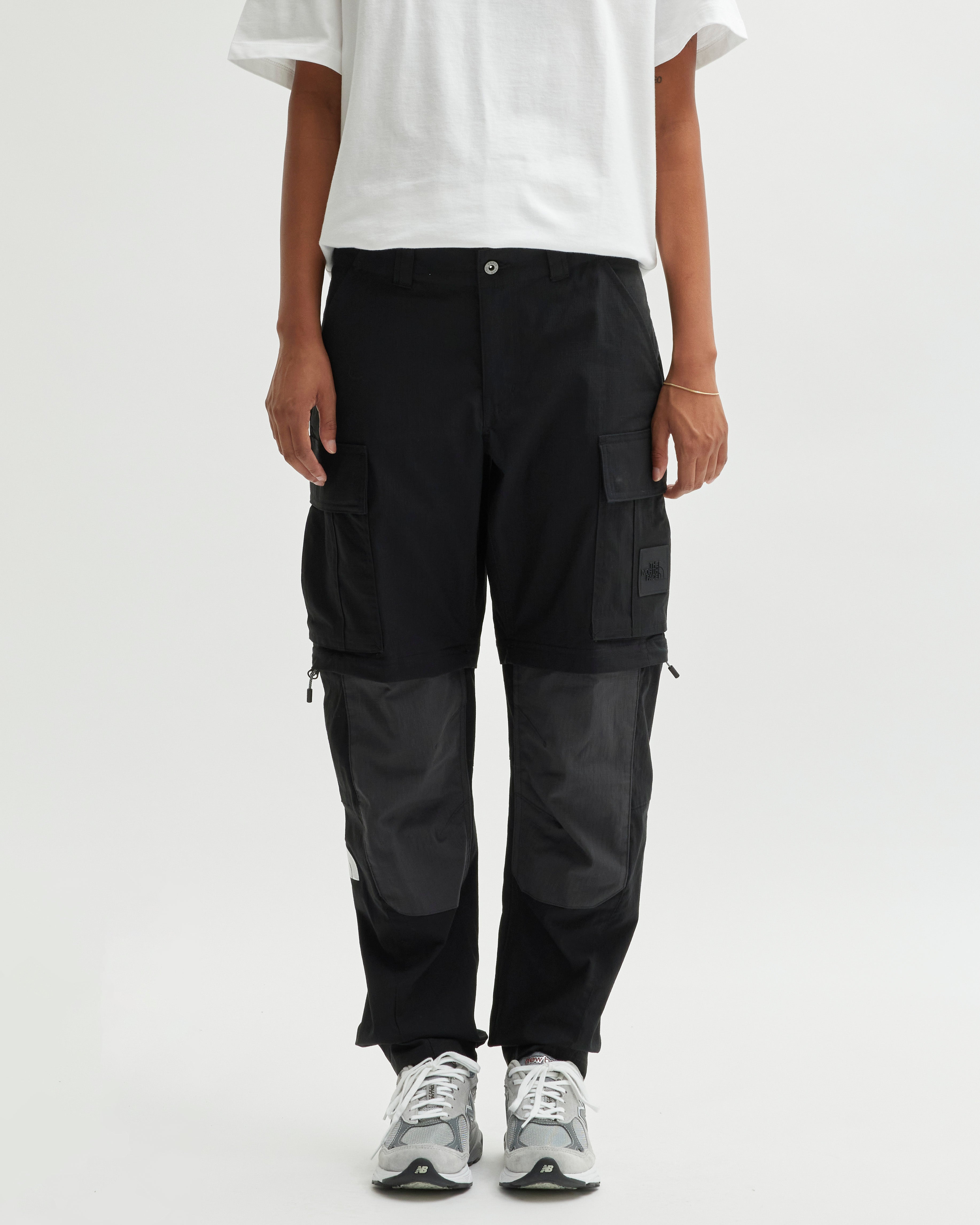 THE NORTH FACE Convertible Cargo Pants Black NF0A852UKT01